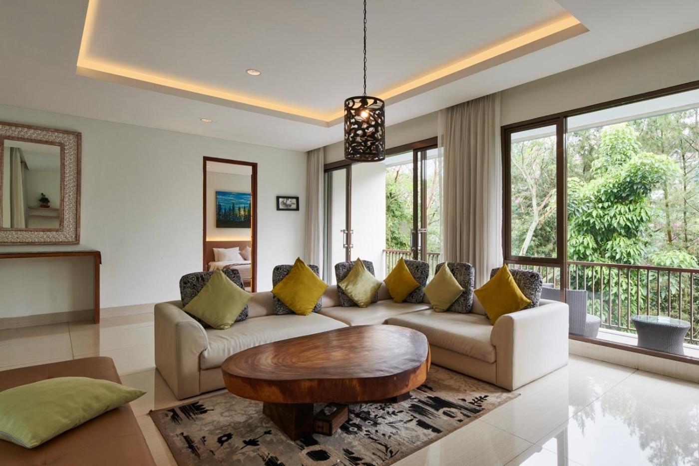 Hikari Hill View Villa 7 Bedrooms With A Private Swimming Pool And Billiard Bandung Esterno foto